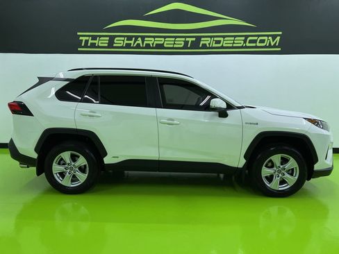 Used 2019 Toyota RAV4 LE AWD/4WD image 11