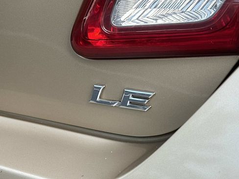 Used 2011 Toyota Camry LE w/ LE Extra-Value Pkg FWD image 10