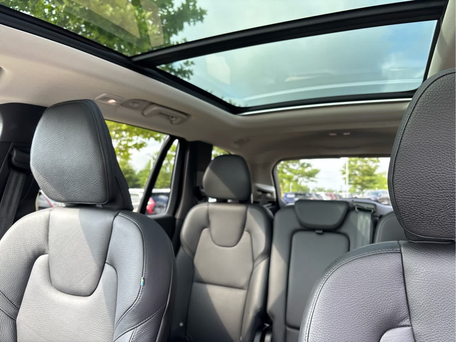 Used 2023 Volvo XC90 B6 Plus w/ Protection Package AWD/4WD image 34
