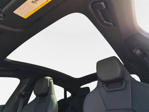 Certified 2024 Audi e-tron GT Premium Plus image 30