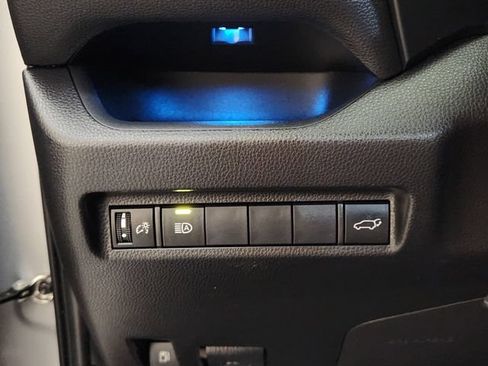 Used 2019 Toyota RAV4 XSE AWD/4WD image 22