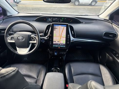 Used 2017 Toyota Prius Prime Advanced image 12