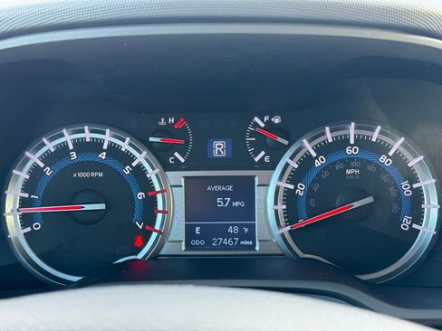 Used 2017 Toyota 4Runner SR5 Premium image 30