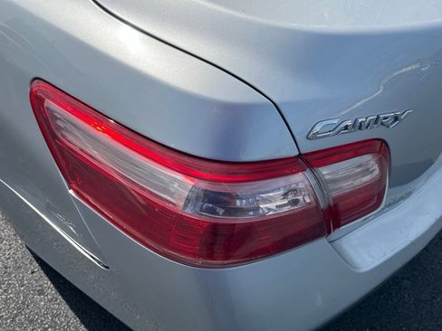 Used 2009 Toyota Camry XLE FWD image 19