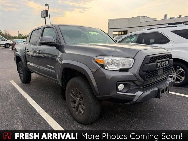 Certified 2022 Toyota Tacoma SR5 w/ Technology Package AWD/4WD image 1