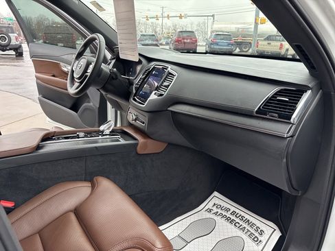 Certified 2023 Volvo XC90 B6 Ultimate w/ Protection Package Premier image 43