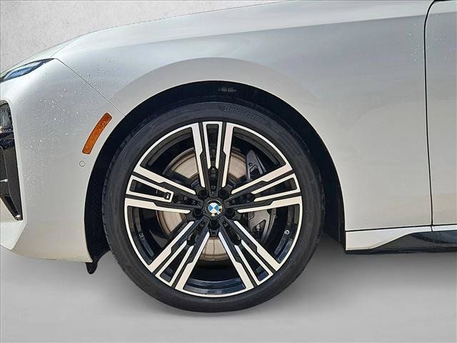 Used 2024 BMW 760i xDrive AWD/4WD image 21