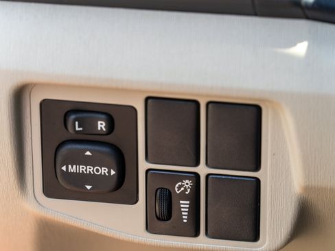 Used 2010 Toyota Prius Two FWD image 15