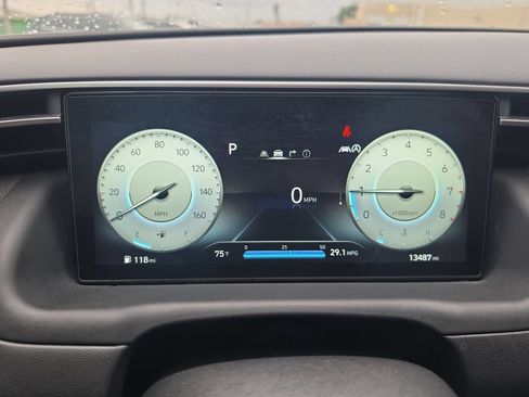 Certified 2024 Hyundai Tucson Limited FWD image 19