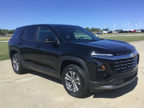 New 2026 Chevrolet Equinox LT w/ Convenience Package II image 1