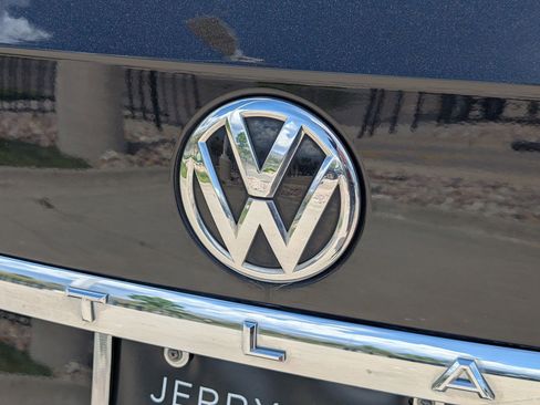 Used 2018 Volkswagen Atlas SE AWD/4WD image 13