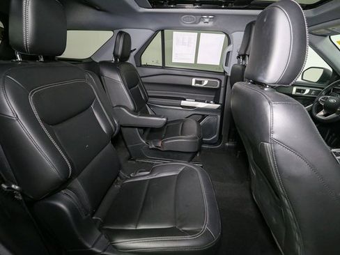 Used 2023 Ford Explorer XLT w/ Equipment Group 202A image 20