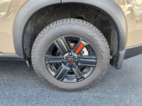 Used 2025 Nissan Rogue SV AWD/4WD image 9