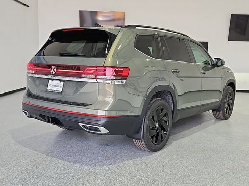 New 2026 Volkswagen Atlas SE image 4