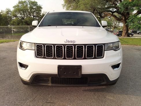 Used 2020 Jeep Grand Cherokee Laredo w/ Laredo X Package image 2