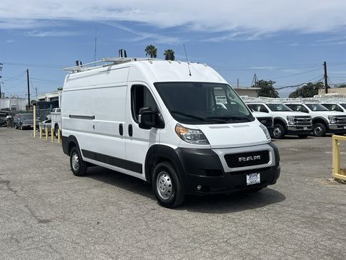 Used 2021 RAM ProMaster 2500 w/ Convenience Group FWD image 1