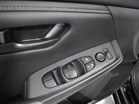 Certified 2025 Nissan Sentra S FWD image 15