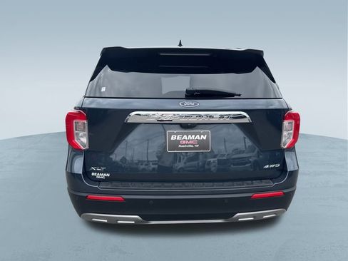 Used 2022 Ford Explorer XLT w/ Equipment Group 202A image 7