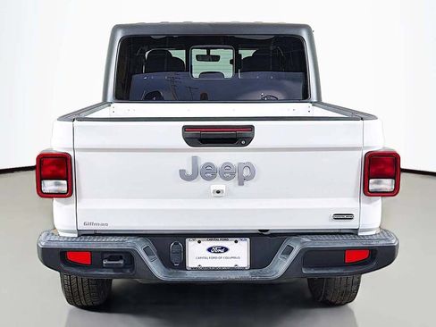 Used 2023 Jeep Gladiator Overland AWD/4WD image 12