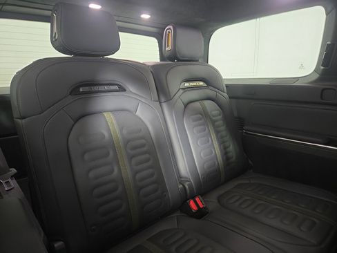 Used 2024 Rivian R1S Adventure AWD/4WD image 25
