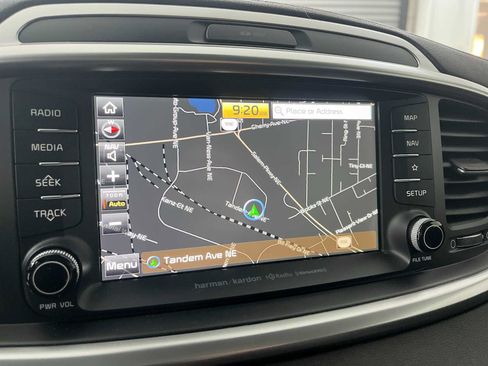 Used 2019 Kia Sorento SX AWD/4WD image 26