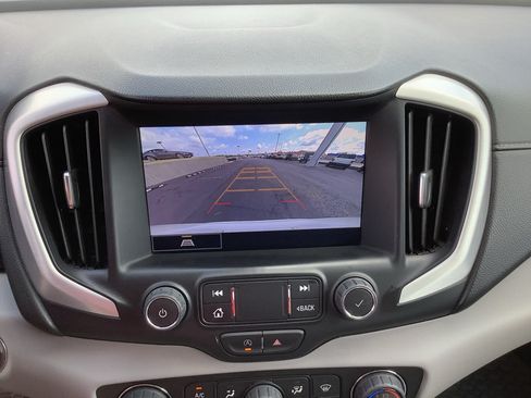 Used 2022 GMC Terrain SLT AWD/4WD image 19