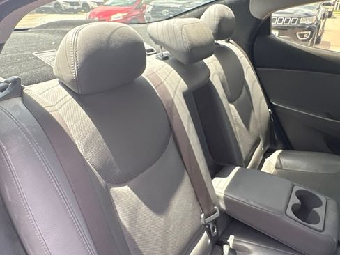 Used 2015 Hyundai Elantra Limited FWD image 27