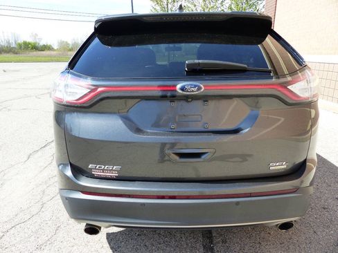 Used 2018 Ford Edge SEL w/ Equipment Group 201A FWD image 9