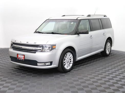 Used 2019 Ford Flex SEL w/ Equipment Group 202A AWD/4WD image 3