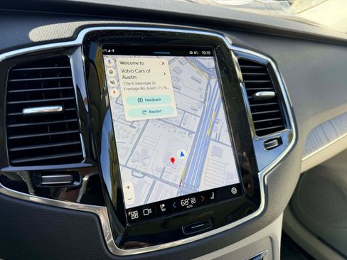 Certified 2025 Volvo XC90 B6 Plus w/ Protection Package image 24