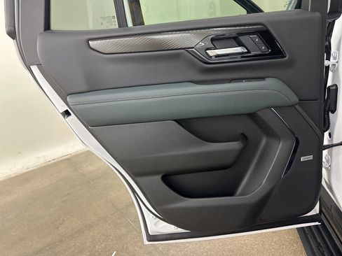 New 2026 GMC Yukon AT4 w/ AT4 Premium Plus Package AWD/4WD image 30