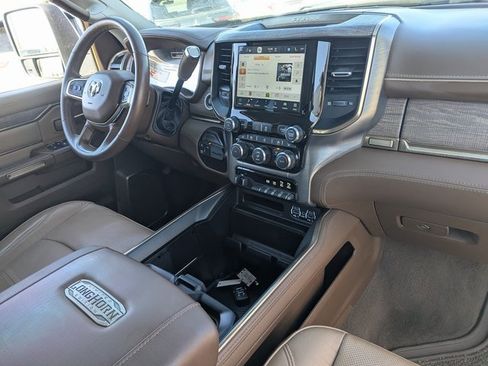 Used 2023 RAM 2500 Limited image 32