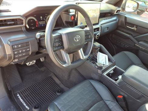 Certified 2025 Toyota Tacoma TRD Sport w/ TRD Sport Premium Package AWD/4WD image 6