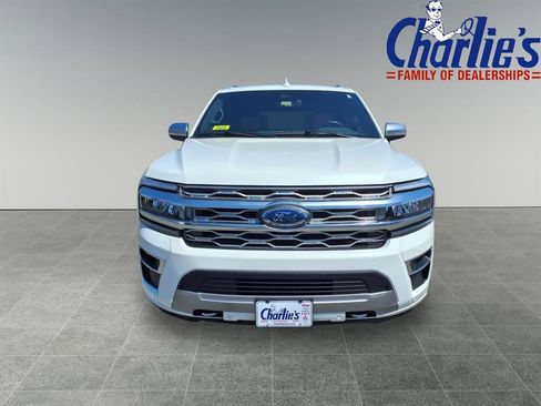 Used 2024 Ford Expedition Platinum image 2