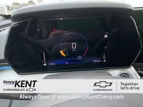 Certified 2025 Chevrolet Trax LT w/ LT Convenience Package image 22