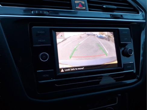 Used 2020 Volkswagen Tiguan S image 27