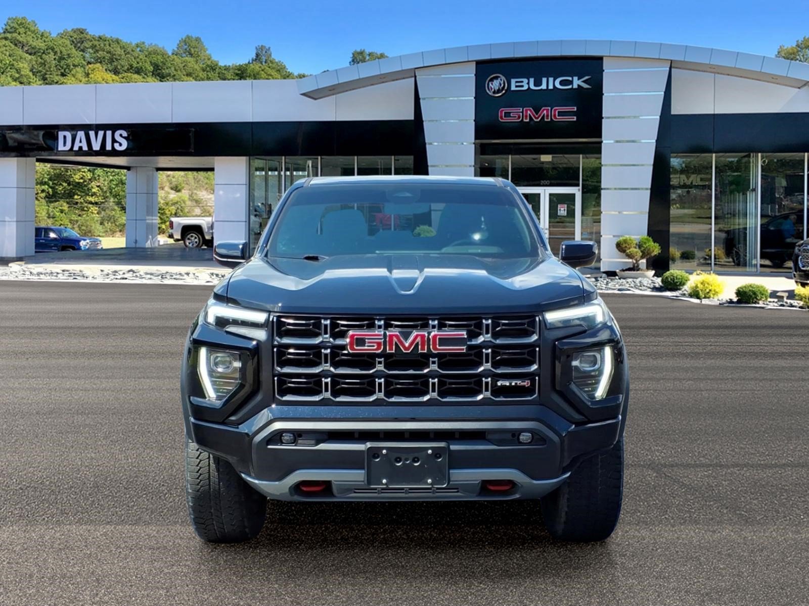 Used 2023 GMC Canyon AT4 AWD/4WD image 2