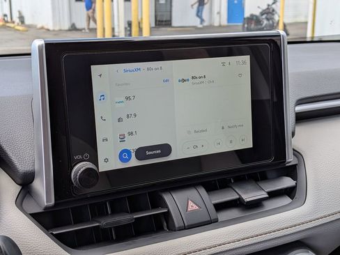 Used 2025 Toyota RAV4 XLE w/ Convenience Package image 24