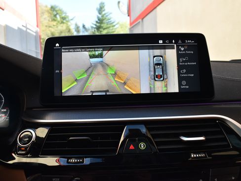 Used 2023 BMW M550i xDrive w/ Executive Package image 35