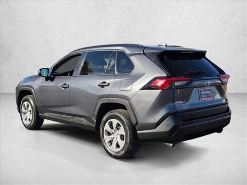 Used 2021 Toyota RAV4 LE image 8