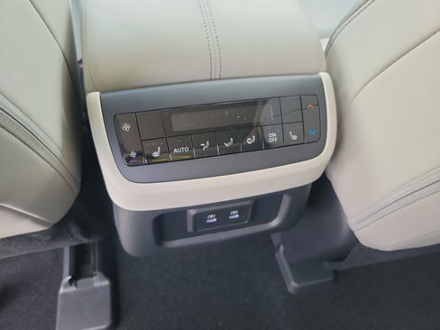 New 2026 Nissan Pathfinder SL FWD image 15