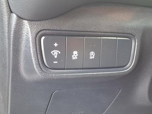 Used 2025 Kia Soul LX FWD image 17