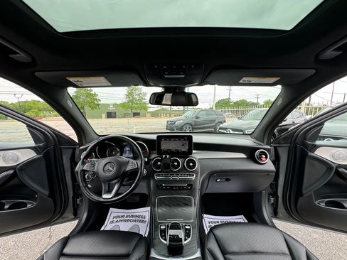 Used 2019 Mercedes-Benz GLC 300 4MATIC image 18