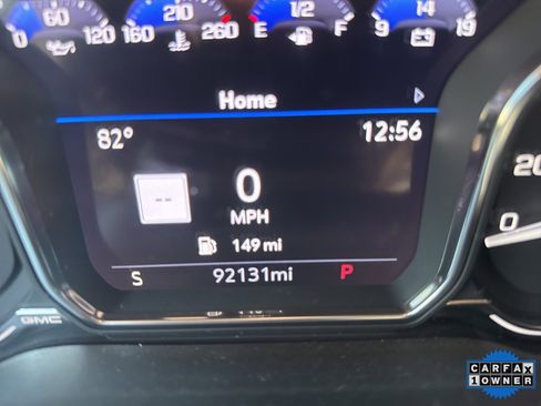 Used 2021 GMC Yukon XL Denali w/ Denali Premium Package image 16