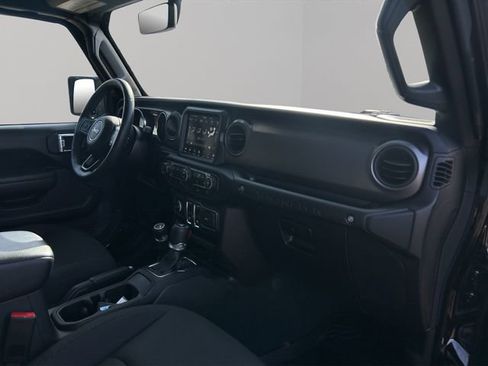 Used 2022 Jeep Wrangler Sport S image 34