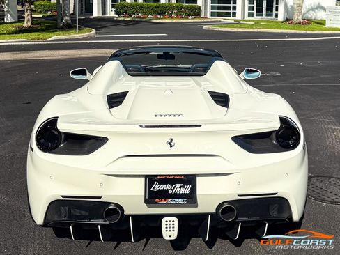 Used 2018 Ferrari 488 Spider image 50