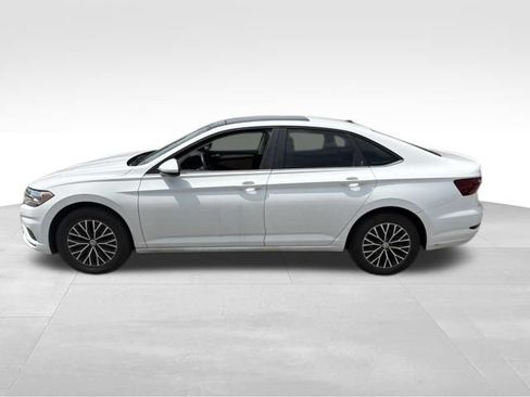 Used 2020 Volkswagen Jetta SE w/ SE Cold Weather Package FWD image 6