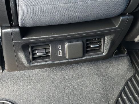 Used 2022 Chevrolet Silverado 1500 LT image 41