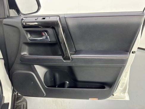 Used 2022 Toyota 4Runner TRD Off-Road Premium image 41