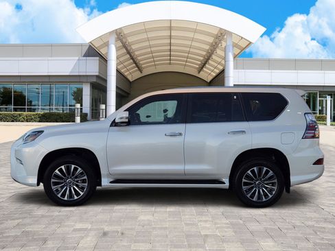 Used 2023 Lexus GX 460 Luxury image 3